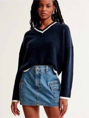 Abercrombie & Fitch Navy Contrast Trim Sweater